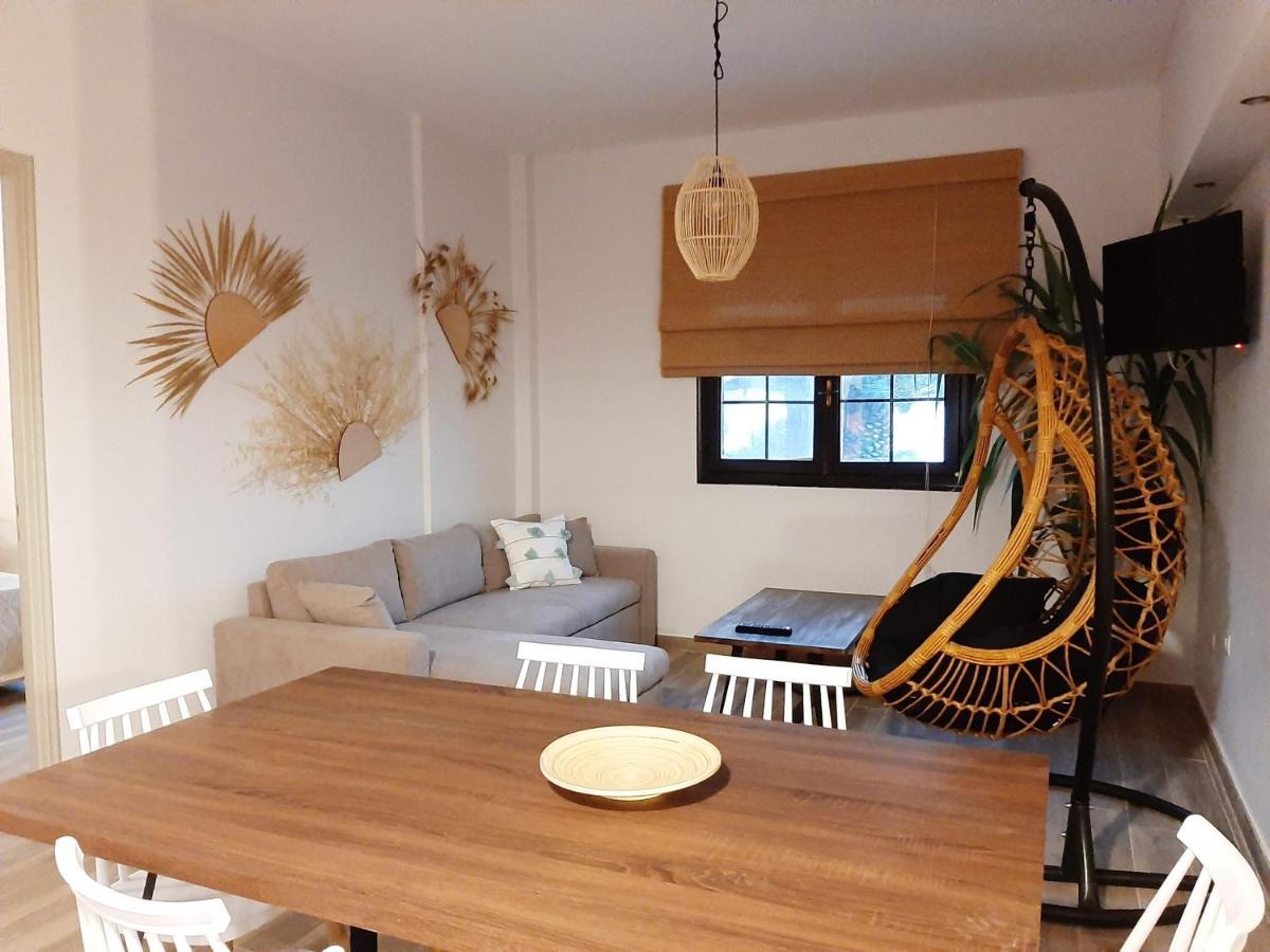 Σιντηίς- Sinties Apartment Moudhros Bagian luar foto